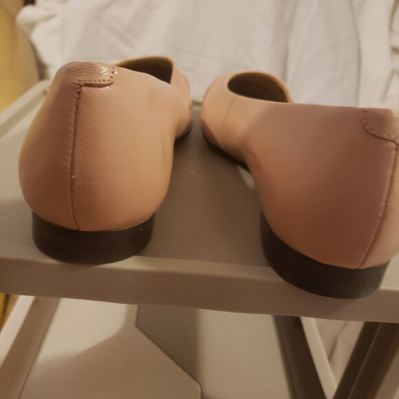 TROTTERS Signature cap toe beige ballet flat 
-beige patent cap toe
Size 6.5 W - Picture 3 of 8